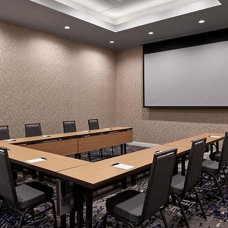 Sheraton Richmond Airport Hotel Сандстън Екстериор снимка