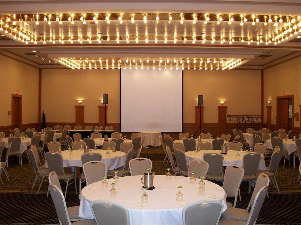 Sheraton Richmond Airport Hotel Сандстън Съоръжения снимка