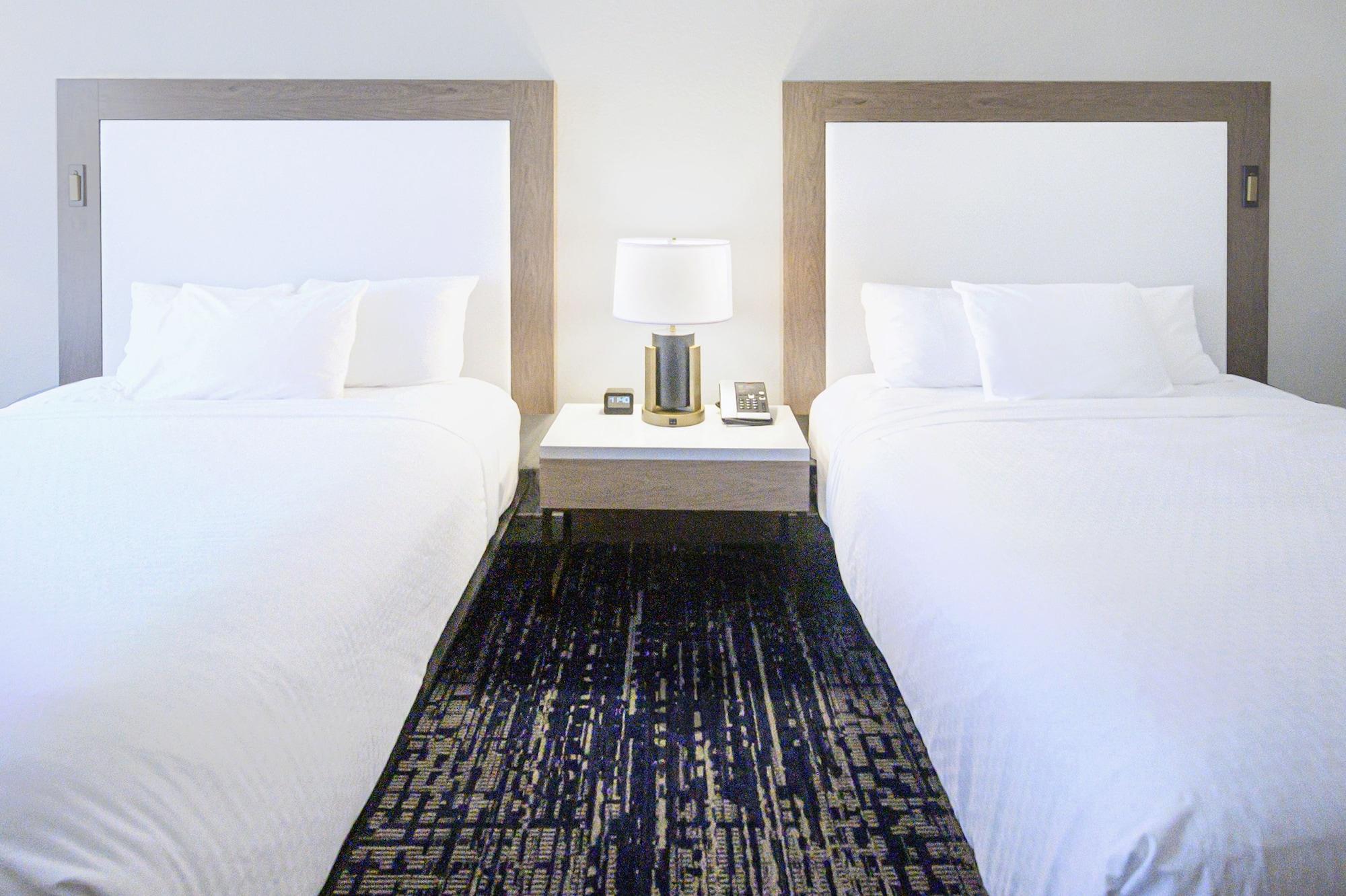 Sheraton Richmond Airport Hotel Сандстън Екстериор снимка