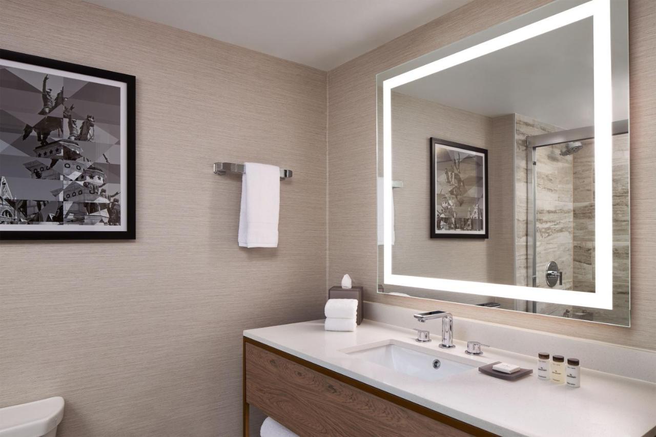 Sheraton Richmond Airport Hotel Сандстън Екстериор снимка