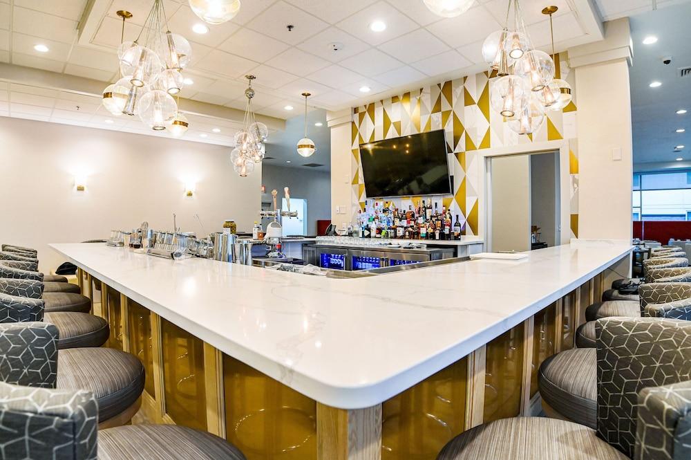 Sheraton Richmond Airport Hotel Сандстън Екстериор снимка