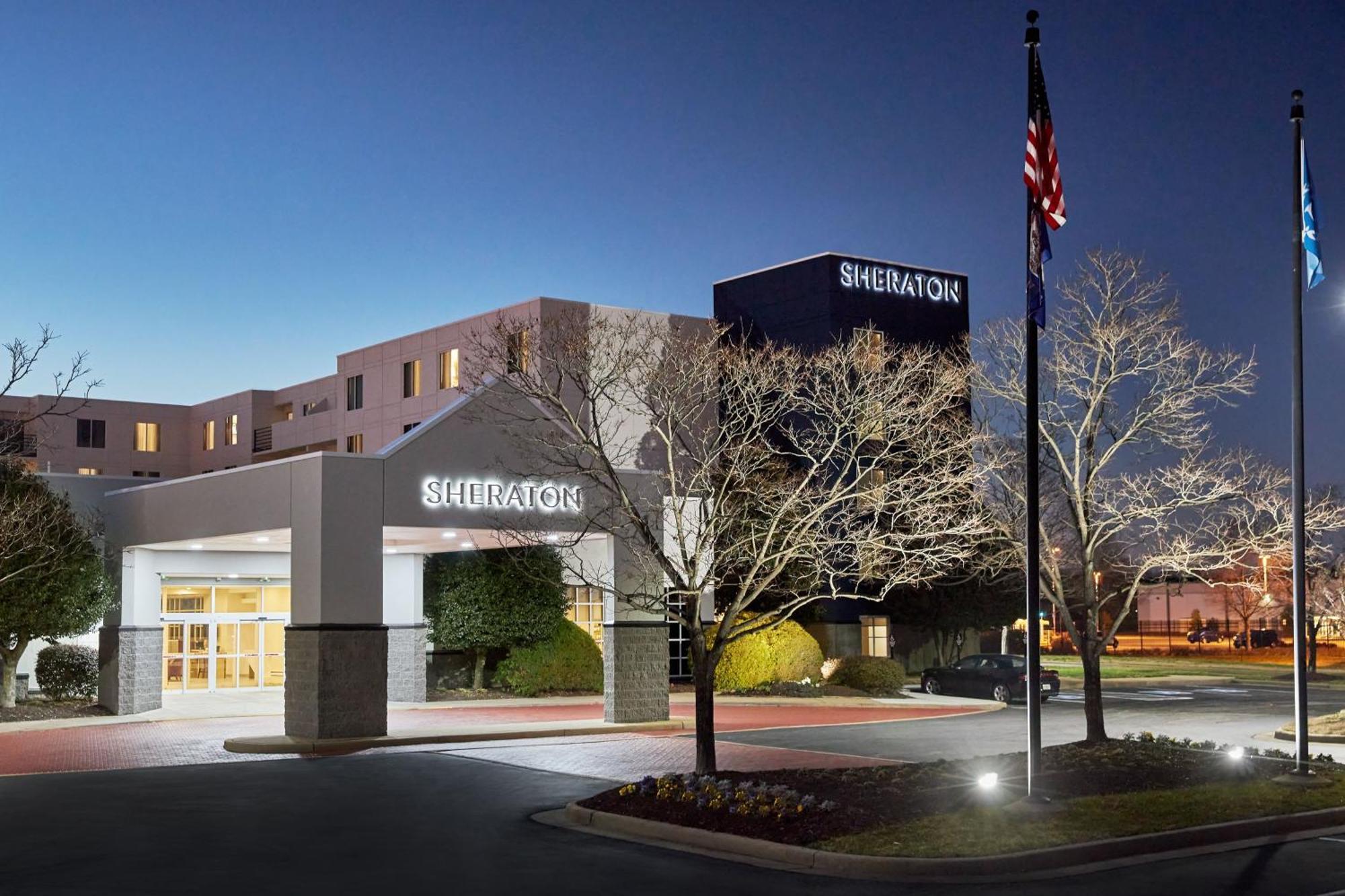 Sheraton Richmond Airport Hotel Сандстън Екстериор снимка