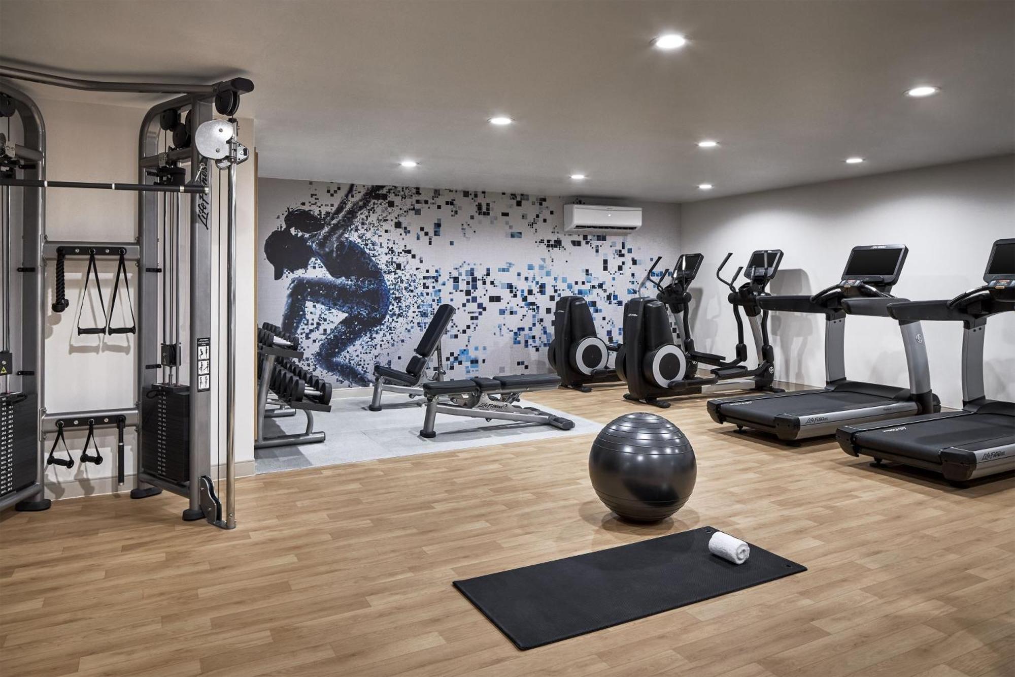 Sheraton Richmond Airport Hotel Сандстън Екстериор снимка