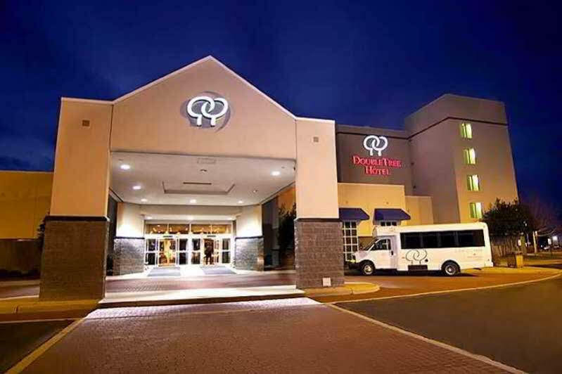 Sheraton Richmond Airport Hotel Сандстън Екстериор снимка